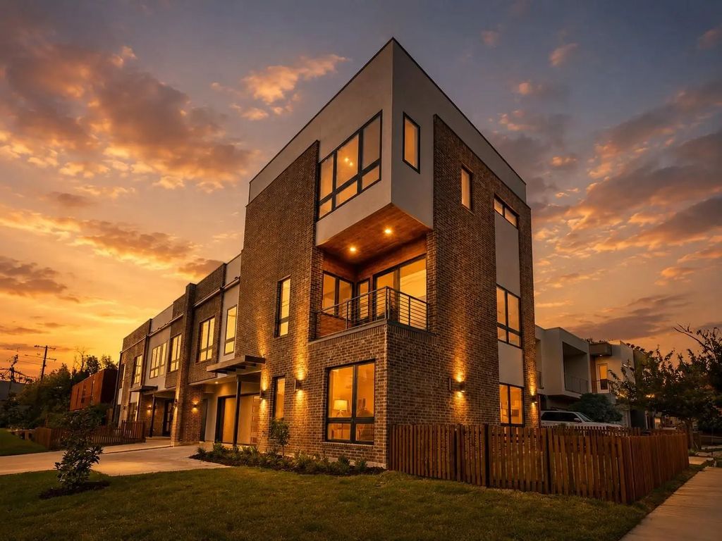 2336 N Carroll Avenue, Dallas
