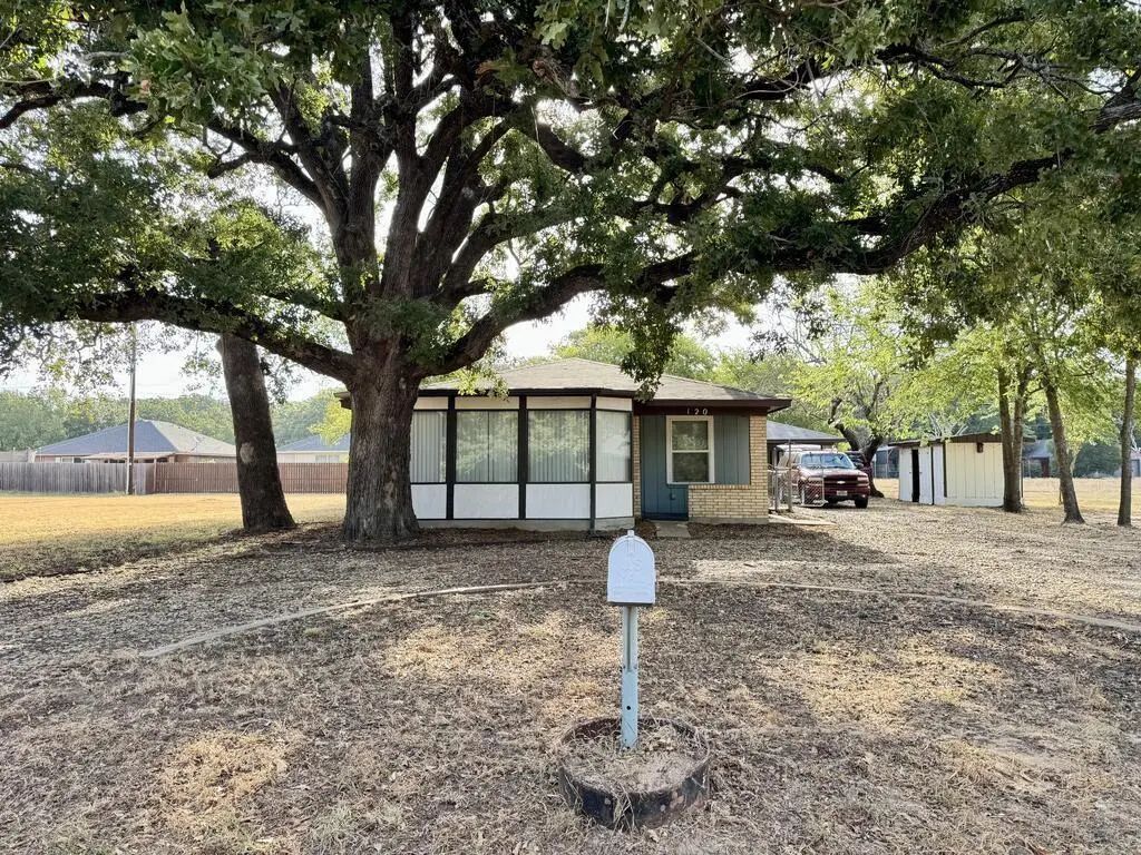 120 Nautical Road, Gun Barrel City
