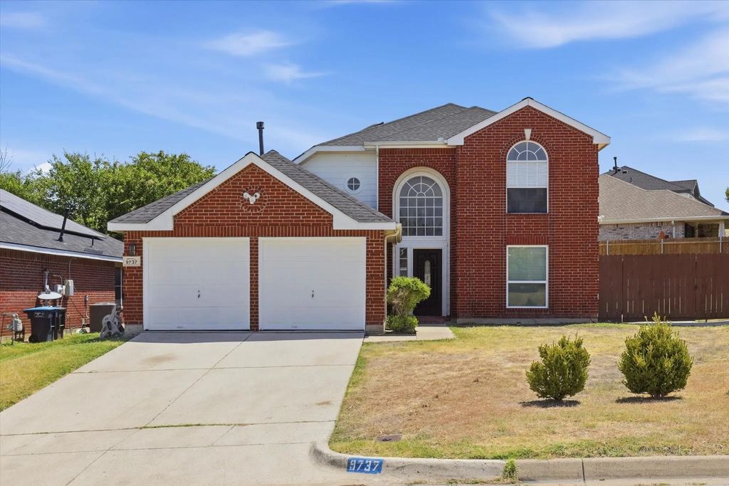 9737 Maryville Lane, Fort Worth