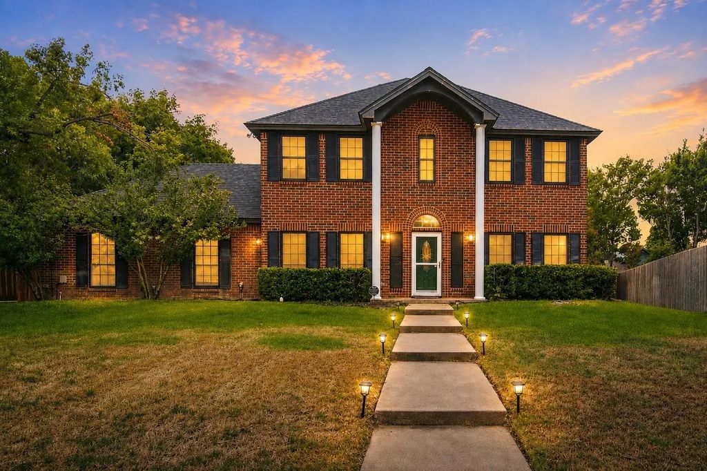 605 Keel Way, Azle