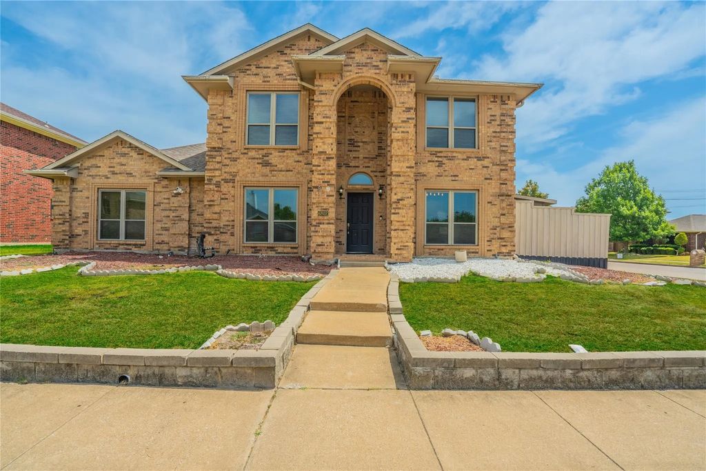 6802 Silver Lake Drive, Rowlett