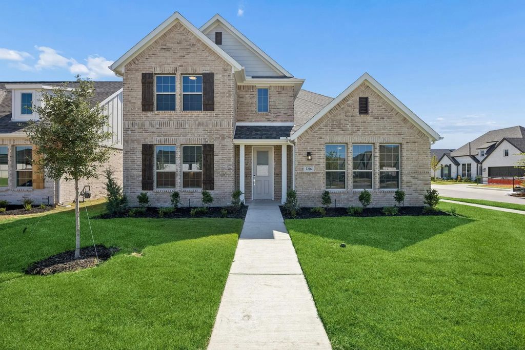 2206 Terlingua Drive, Waxahachie