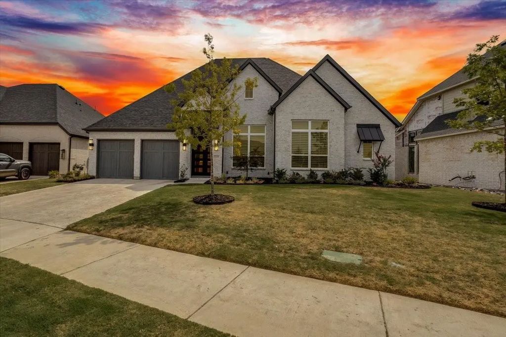 2208 Sarah Drive, Rockwall
