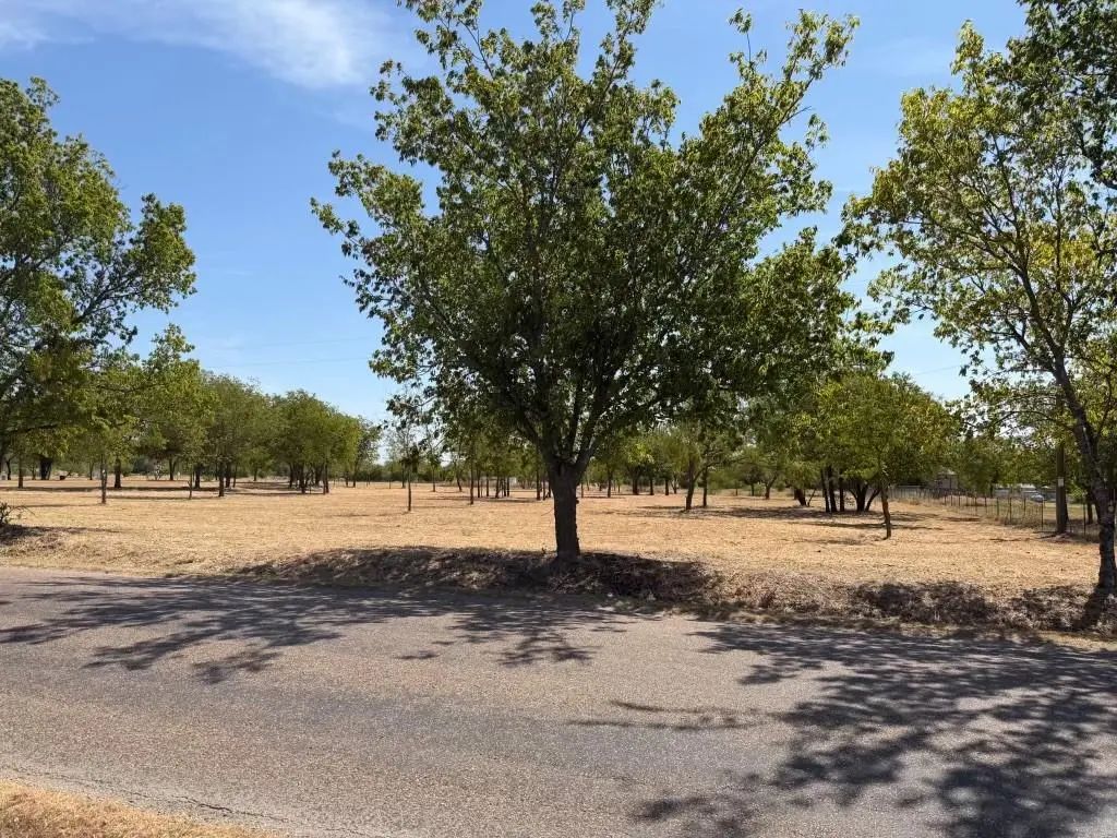 7748 County Road 912, Godley