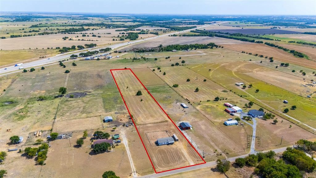 523 W Pecan Tree Road, Waxahachie