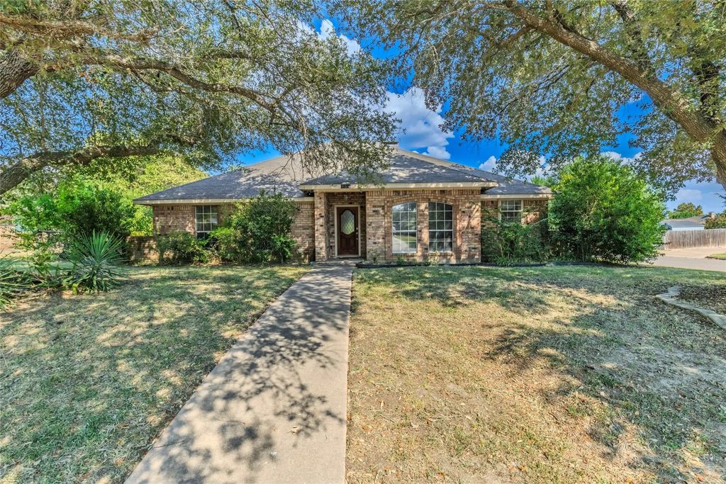 10505 Oak Creek Drive, Greenville