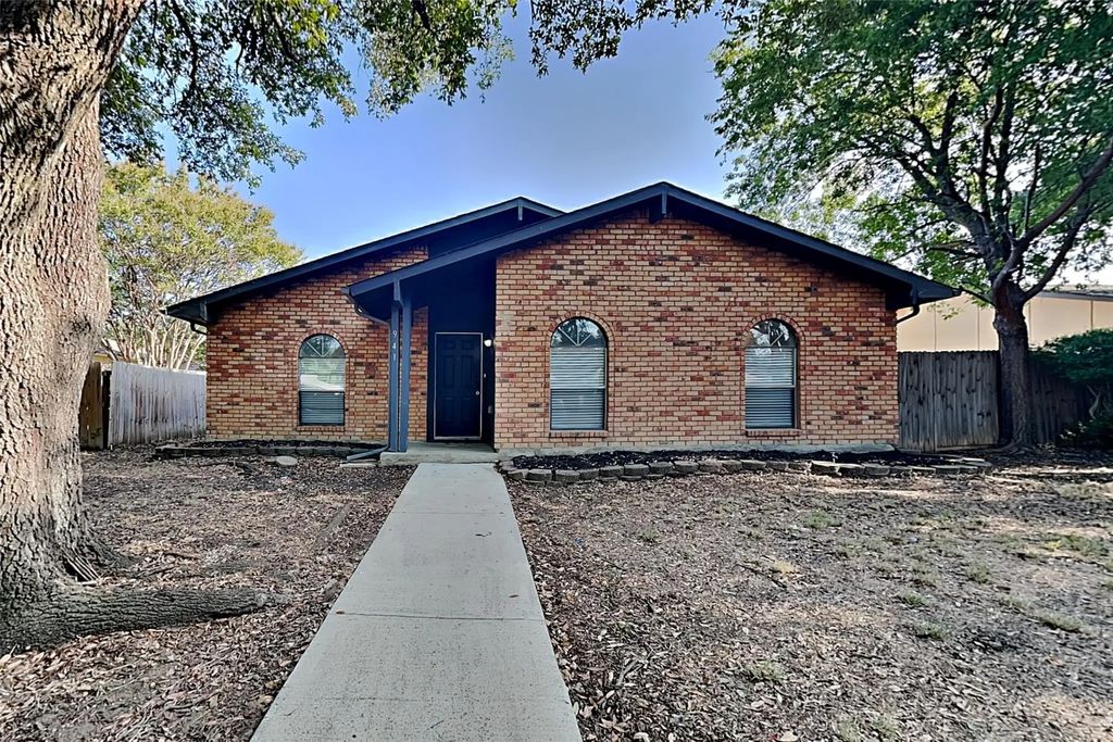 941 Whitehall Drive, Plano