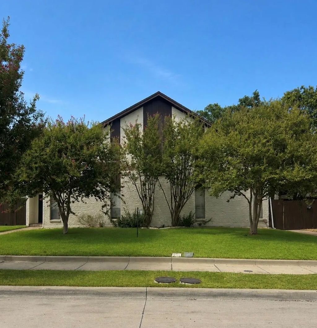 13511 Red Fern Lane, Dallas