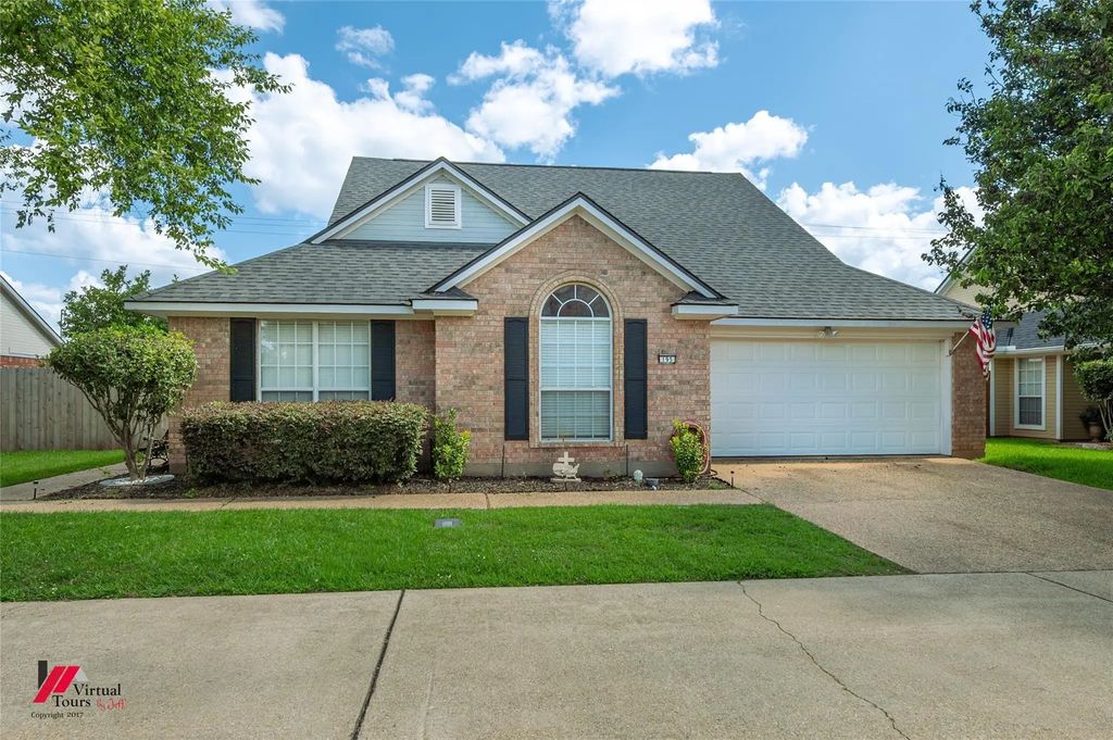 195 Kings Crossing, Shreveport