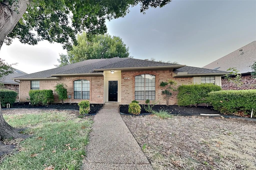 916 Green Brook Drive, Allen