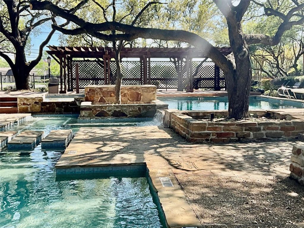 3629 W Northgate Drive 137, Irving