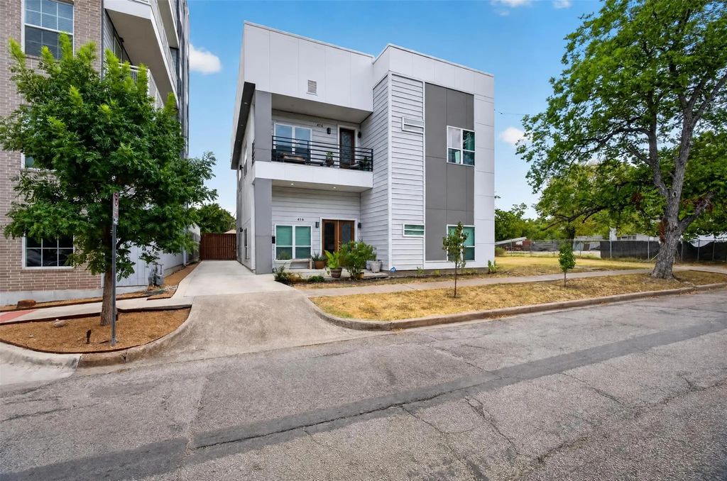 416 W 10th Street, Dallas