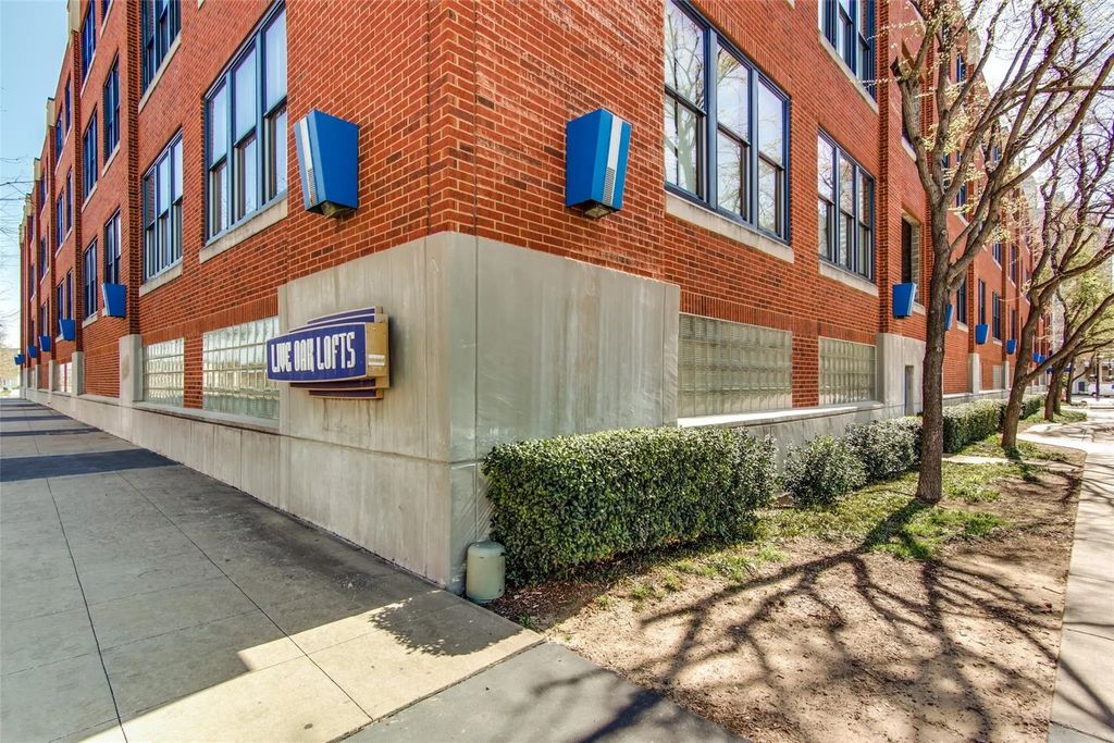 2502 Live Oak Street 322, Dallas