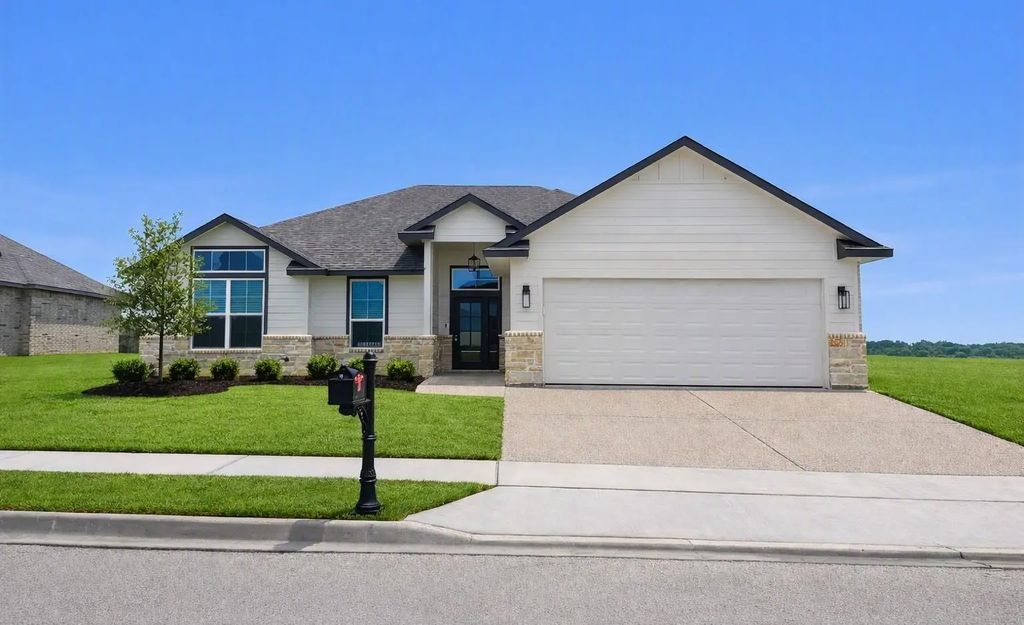 395 Frederick Drive, Robinson