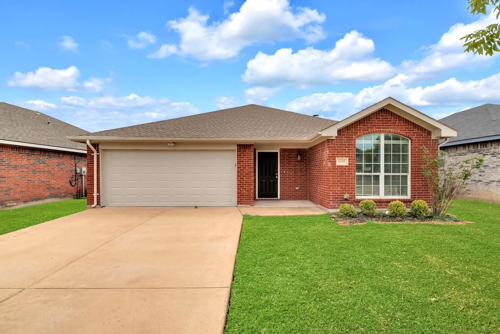 1039 Caliente Drive, Grand Prairie