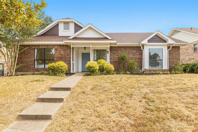 2706 Collins Boulevard, Garland