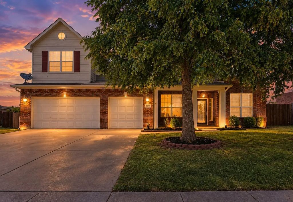 2109 Songbird Drive, Forney