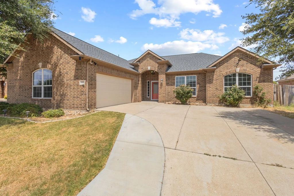 302 Kaylee Way, Red Oak