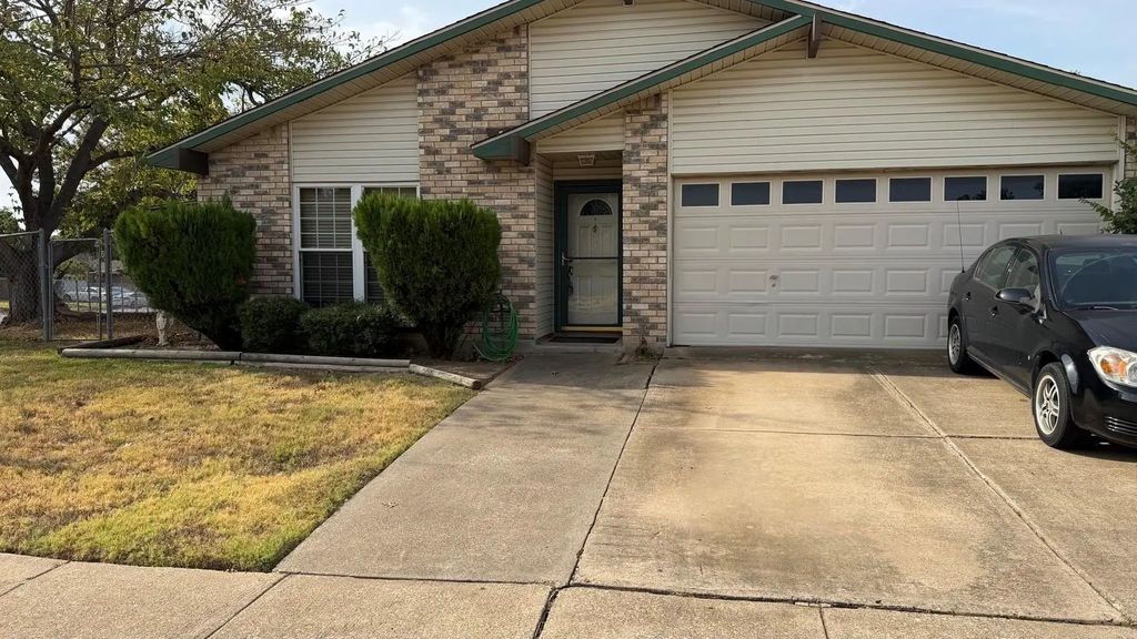 3832 Mulberry Lane, Bedford