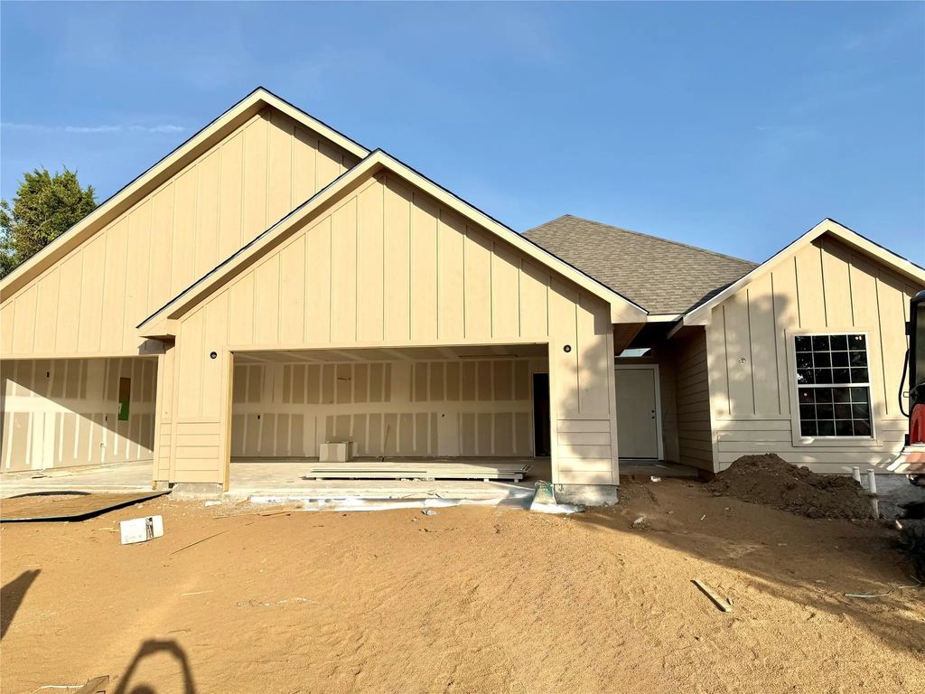 105 Shoshone Cove, Lake Kiowa