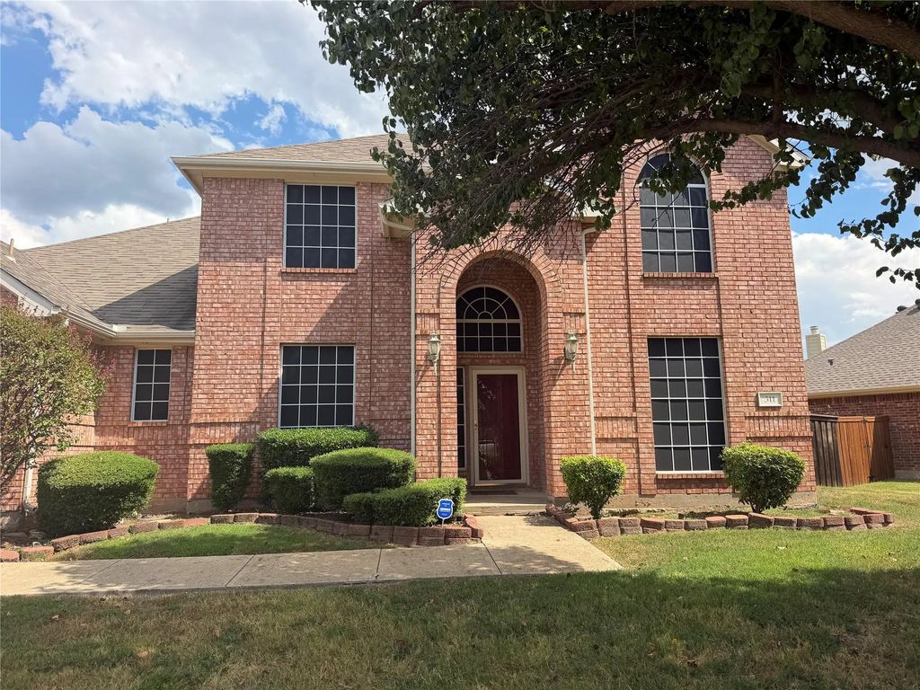311 Holly Leaf Trail, Forney