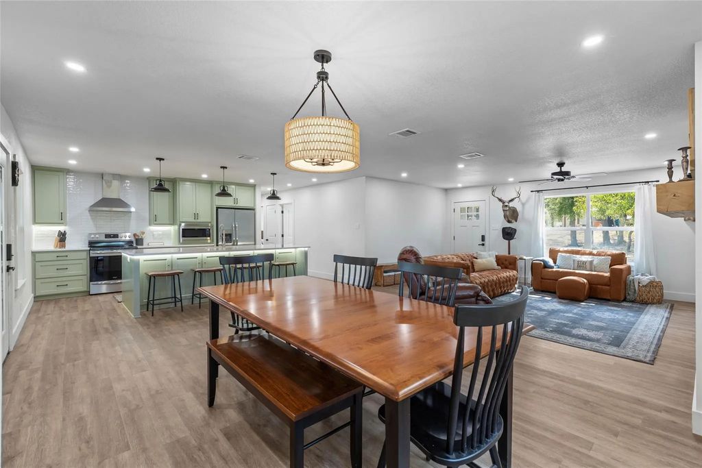1027 County Road 1744, Chico