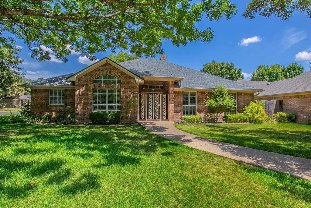 3021 Chimney Hill Drive, Waco