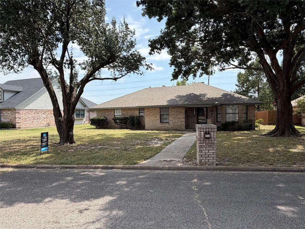 3805 Sunhill Drive, Greenville
