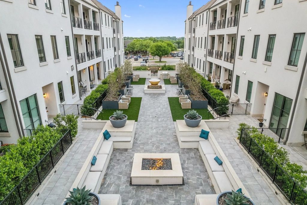 5270 Town And Country Boulevard 233, Frisco