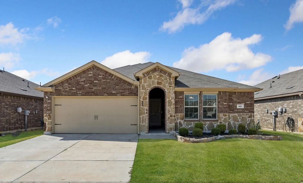 217 Wilson Way, Denton