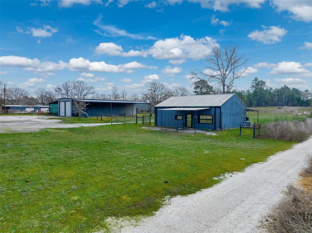 10203 County Road 135, Flint