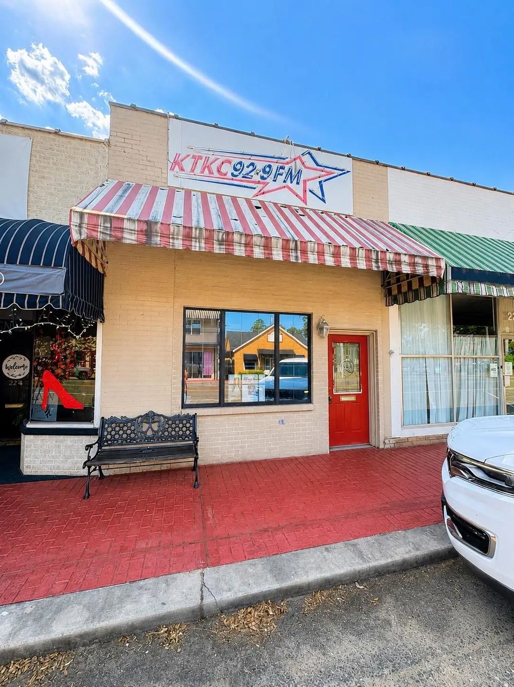 226 North Main, Springhill