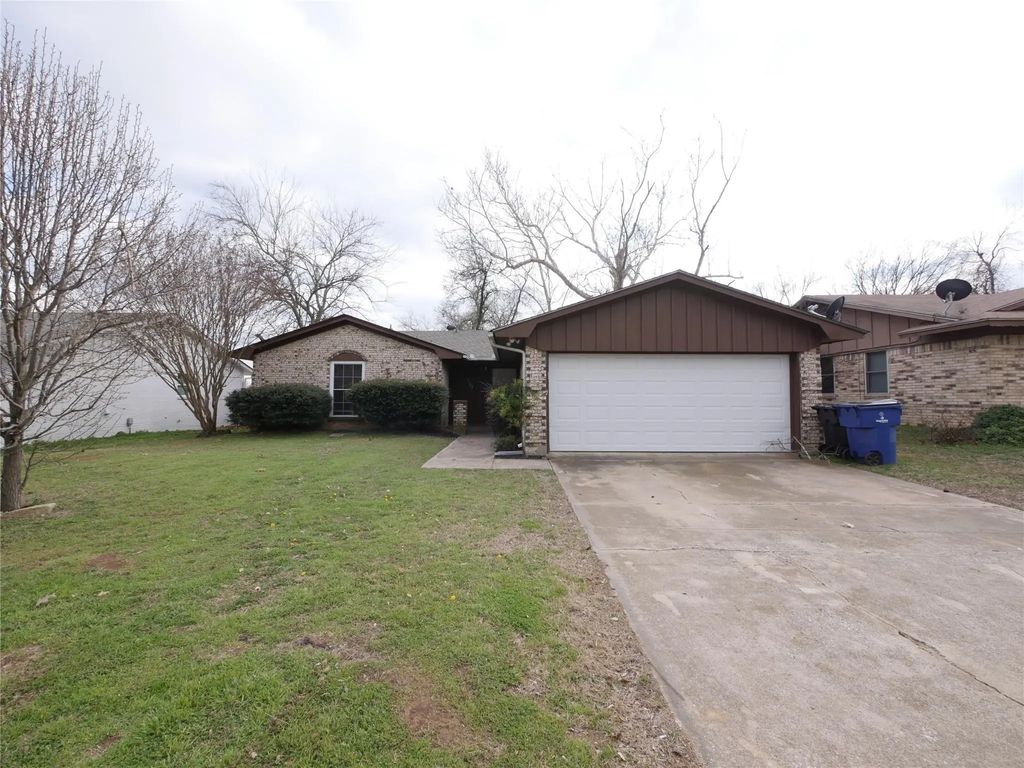 2702 Shawn Drive, Denison