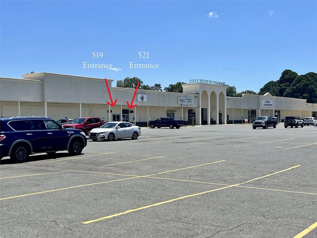 521 S Main Street, Springhill