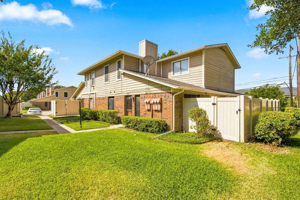 2240 Tarpley Road 74, Carrollton