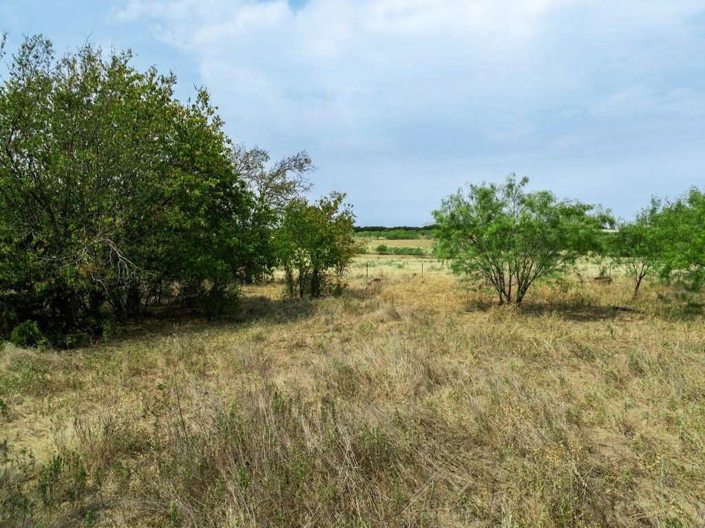 438 Hcr 2205, Aquilla