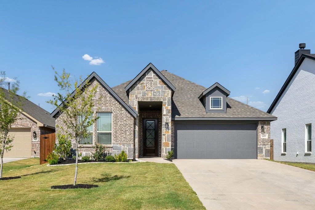 609 Pawprint Hollow, Godley