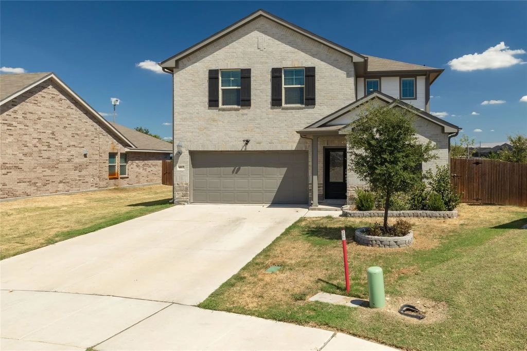 6017 Pathfinder Trail, Fort Worth