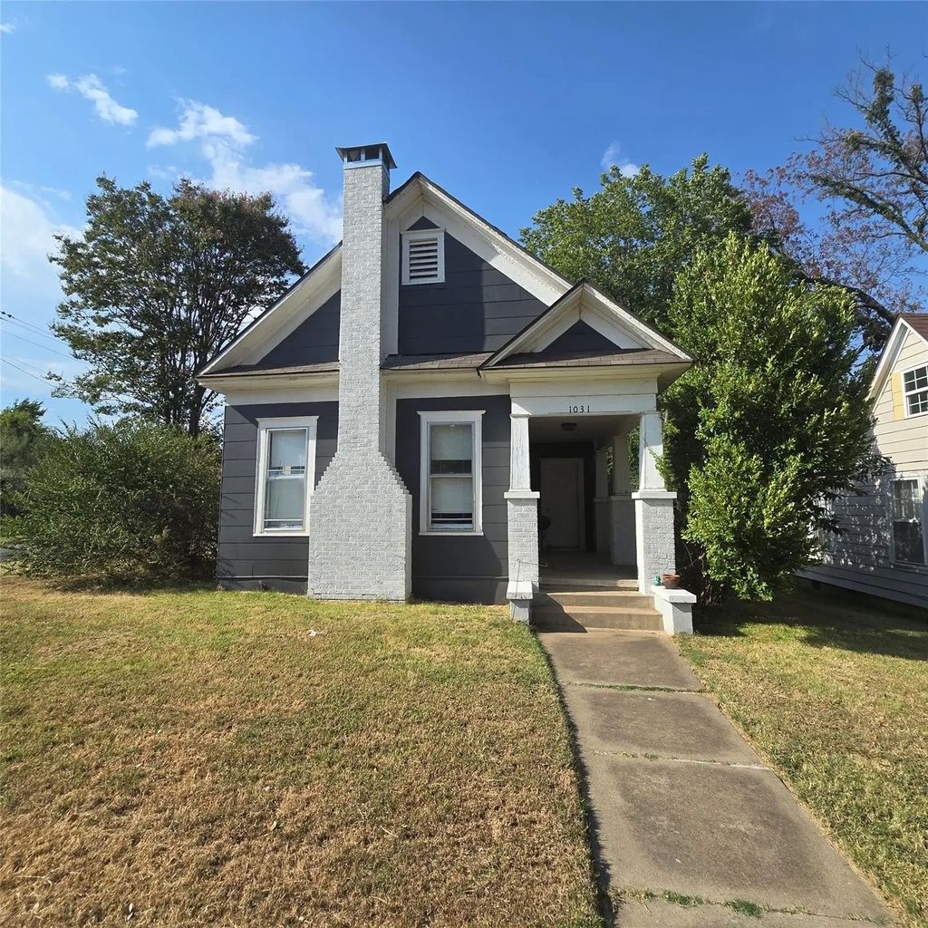 1031 W Morgan Street, Denison