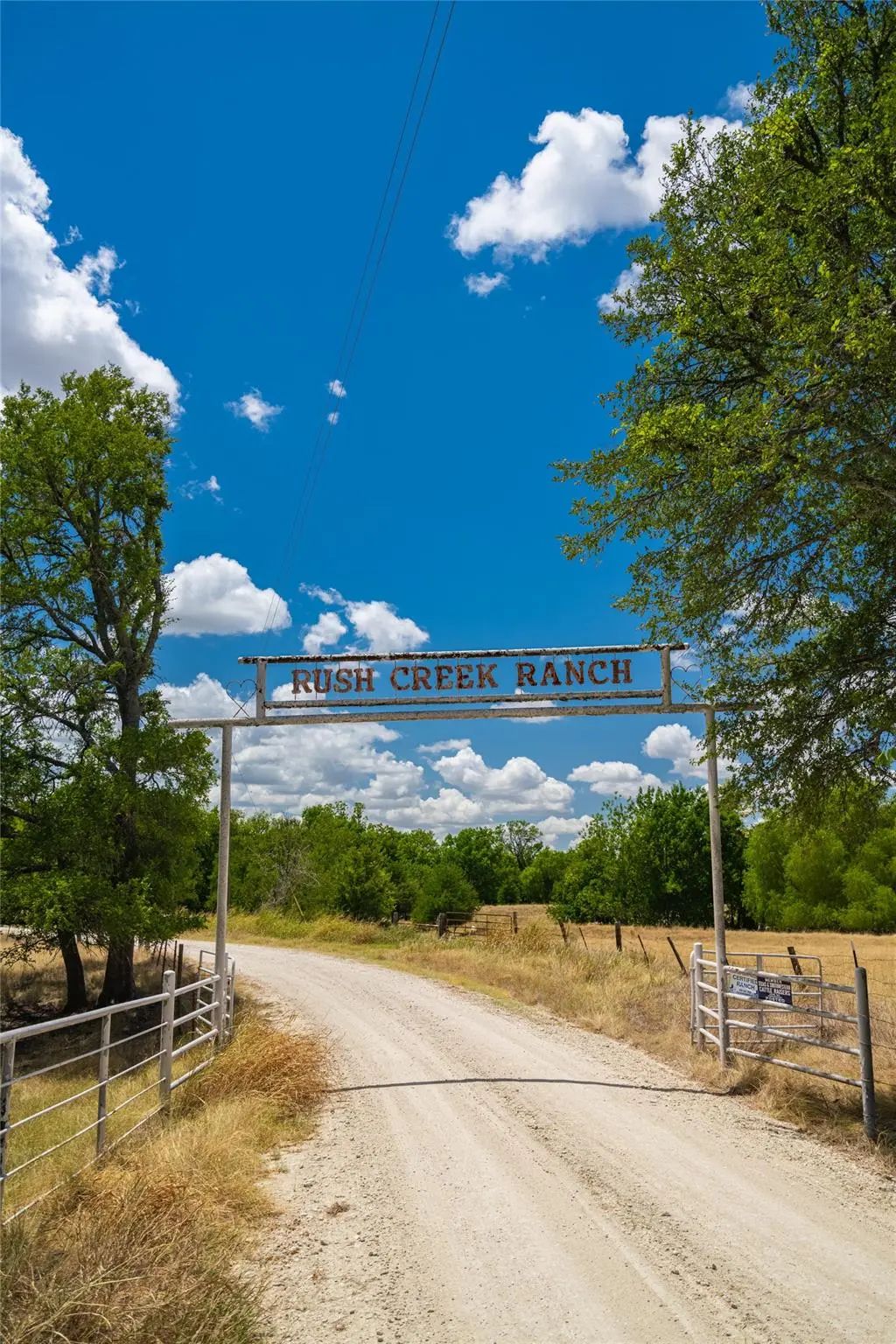 9933 Nw County Road 2221, Barry