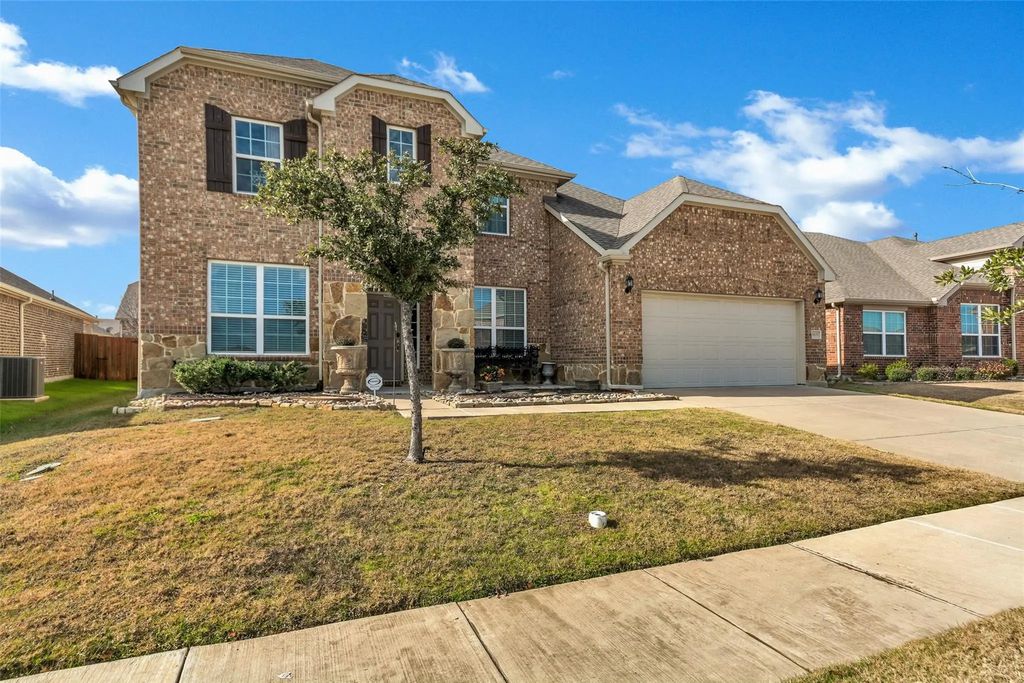8109 Brahmin Court, Fort Worth