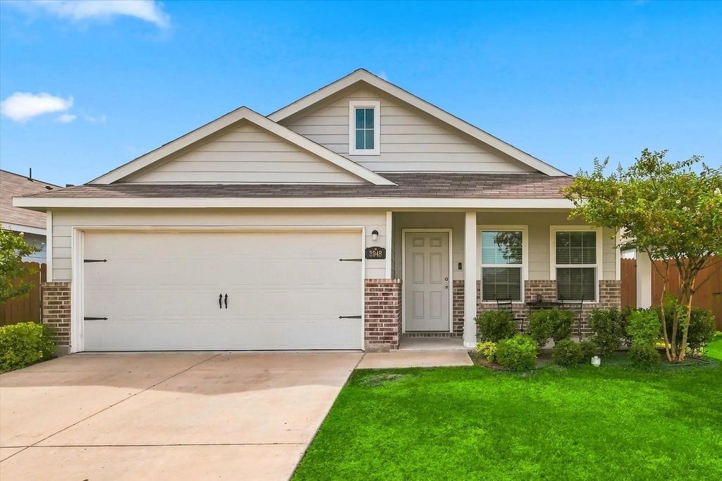 3948 Surrey Drive, Forney
