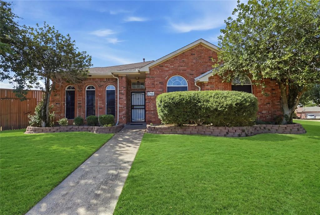 2704 Oak Creek, Mesquite