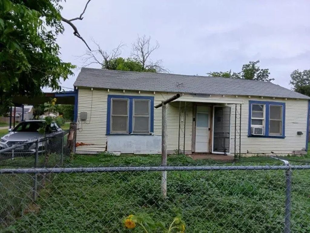 1609 Avenue B, Brownwood
