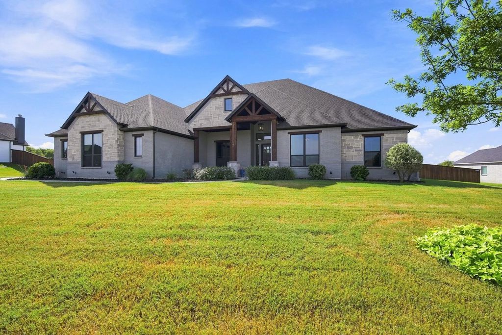 400 Dove Meadow Trail, Waxahachie