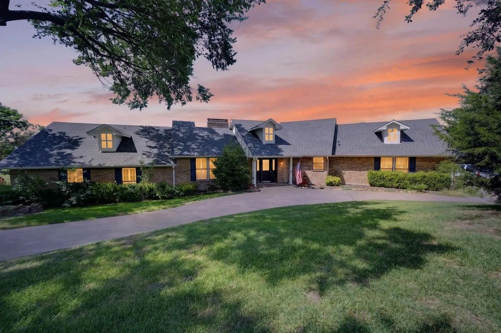 12 Meadowlake Drive, Heath