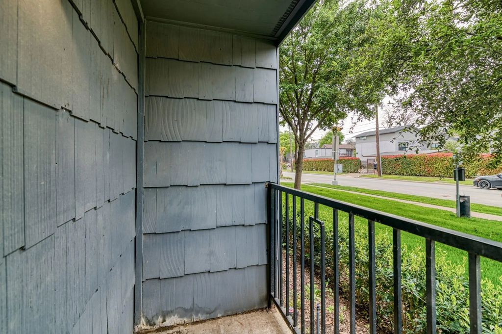 2722 Throckmorton Street 102, Dallas