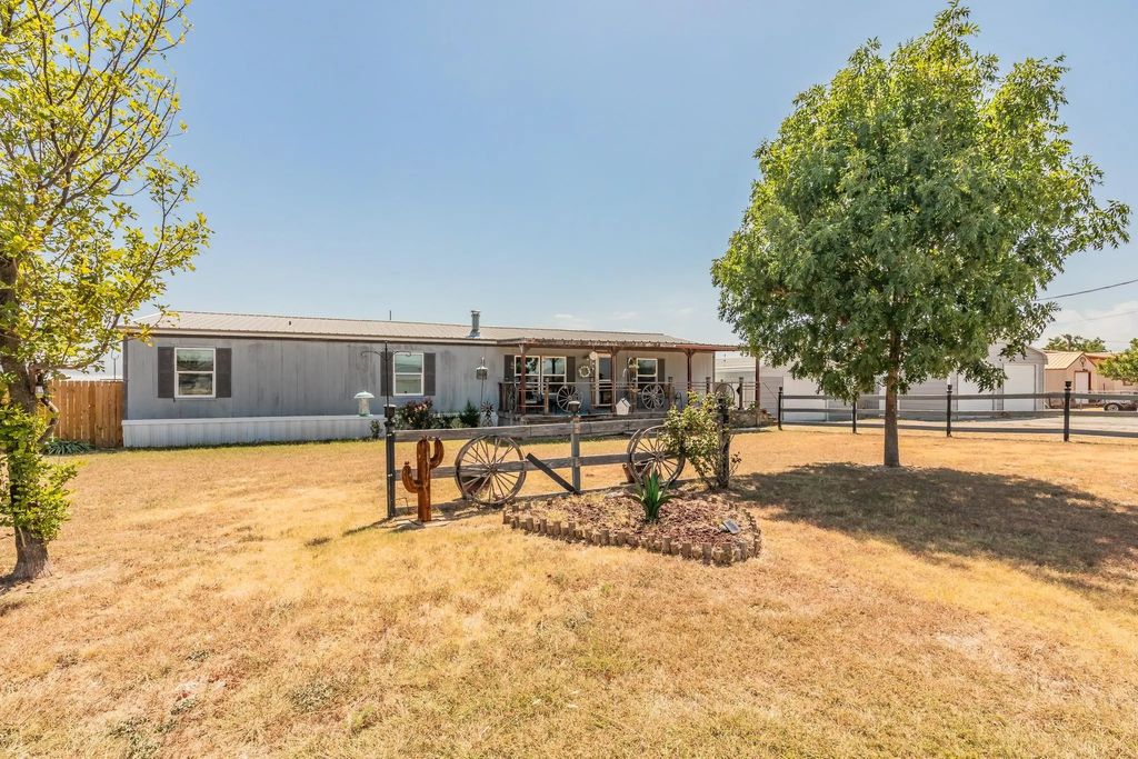 157 Judge Court, New Fairview