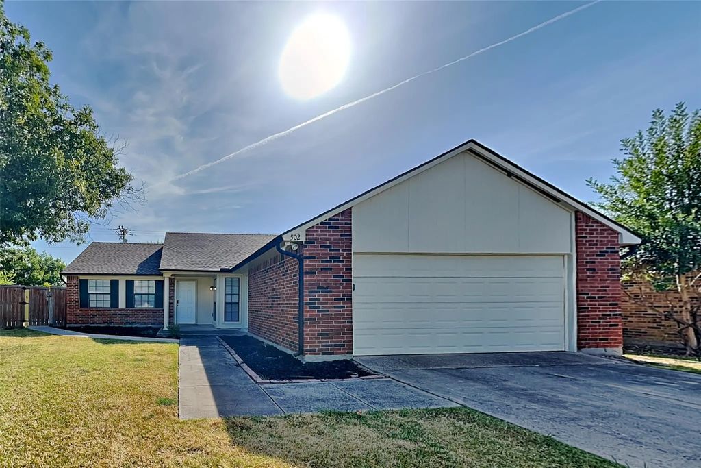 502 Redbud Drive, Forney