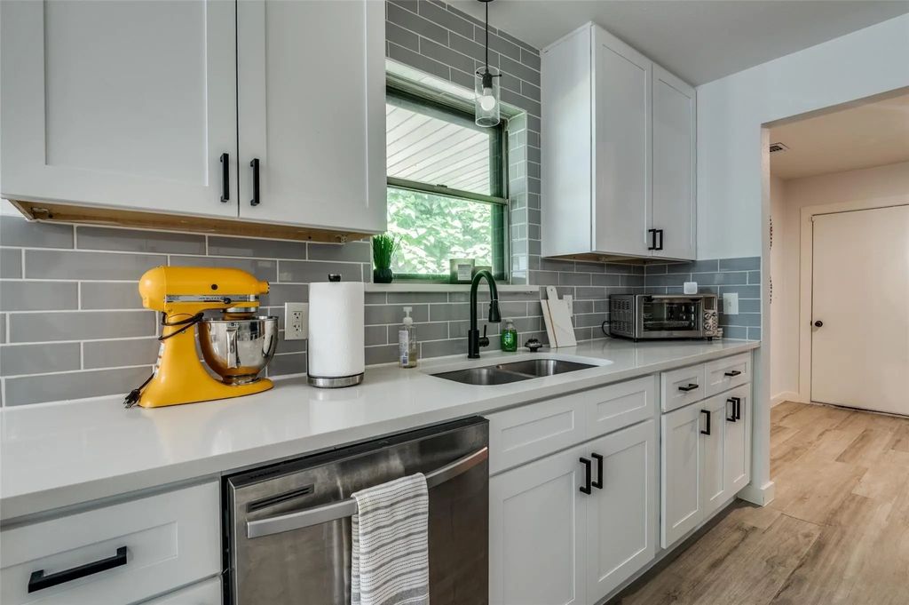 5921 Spring Glen Drive, Dallas